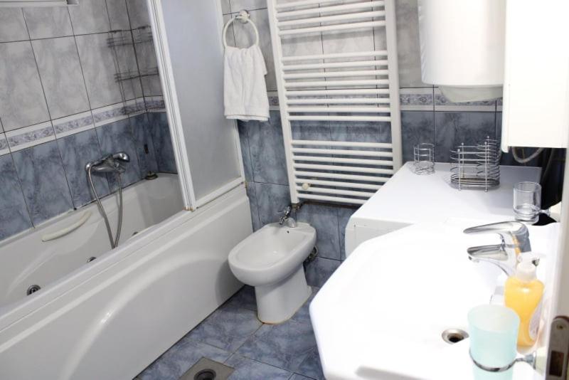 Apartments Stavreski オフリド 部屋 写真